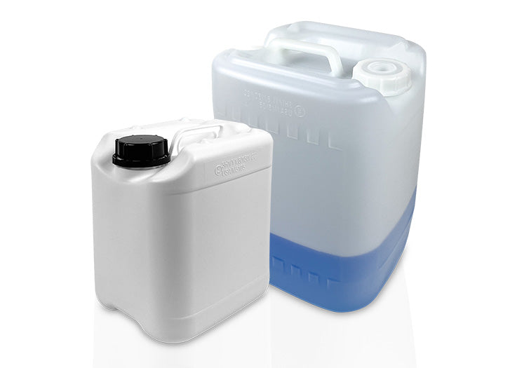 Two plastic jerry cans, one white with a black cap in the foreground and one translucent with a white cap and blue liquid inside in the background, both with handles on top.