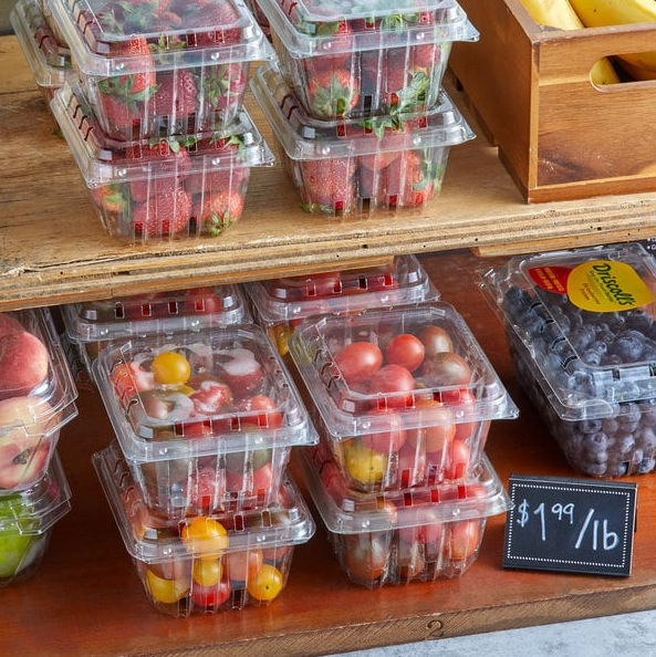 1 Pint Clear Vented Clamshell Produce / Berry Container