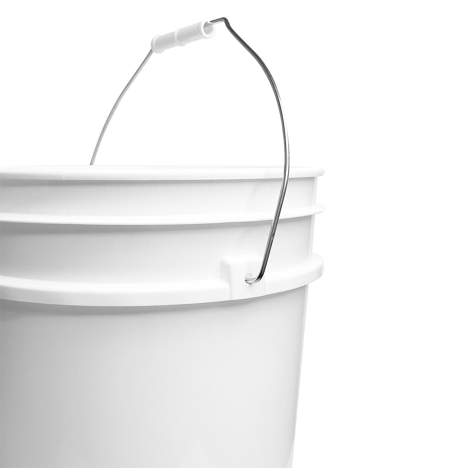 Close-up of the upper half of a 5 Gallon BPA-Free Food-Grade white plastic bucket (90 Mil, 1 count) with a metal handle, isolated on a white background.