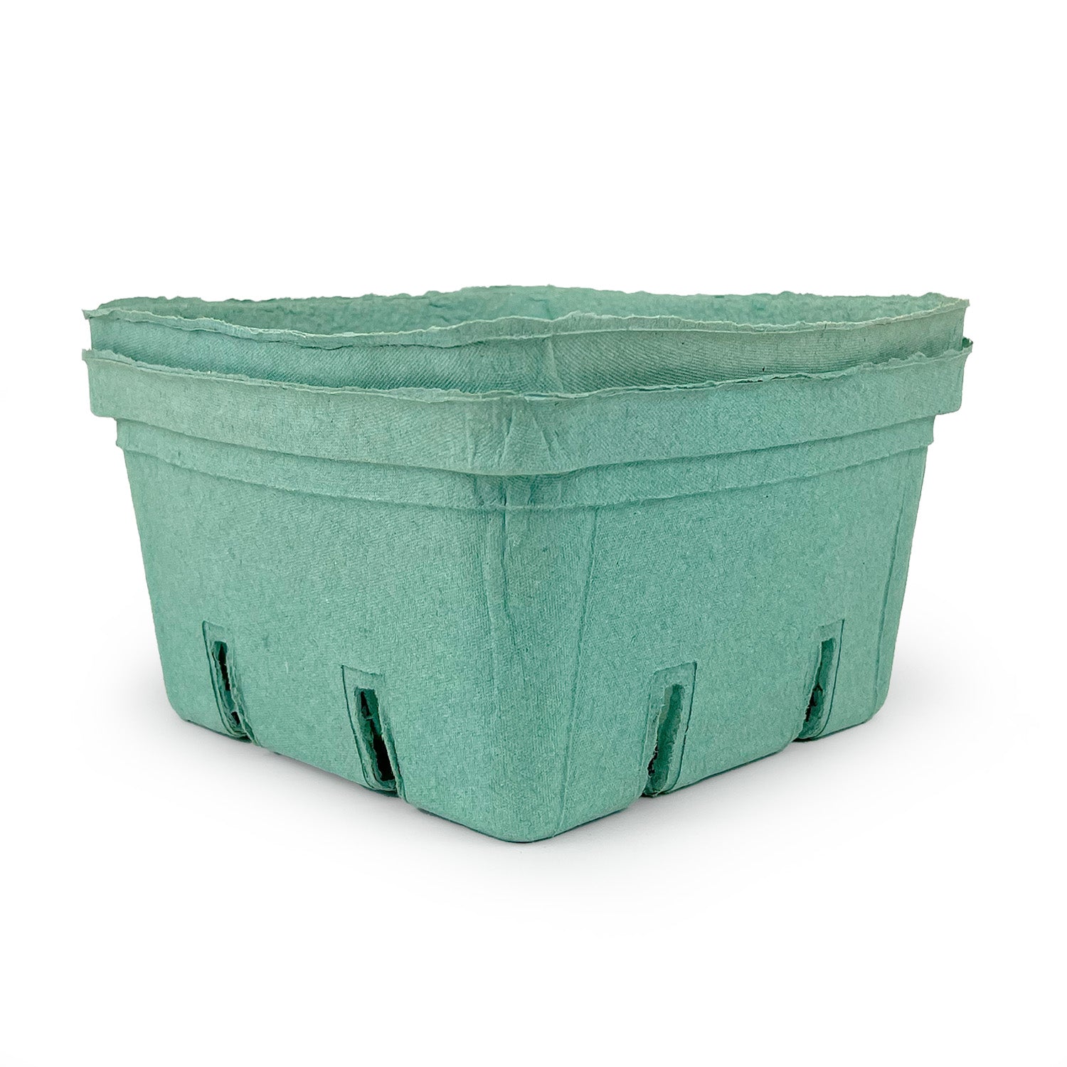 The 2.5 Quart (80 oz.) Green Molded Pulp Berry/Produce Basket, sold in cases of 200, features ventilation slits and is ideal for holding fresh produce like berries or tomatoes.